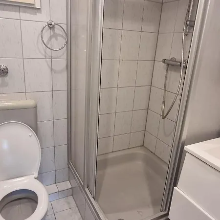 Zentrumsnahe 4 Etagenwohnung Fuer Bis Zu 7 Personen *