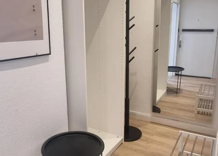 Zentrumsnahe 4 Etagenwohnung Fuer Bis Zu 7 Personen Апартаменты Эссен